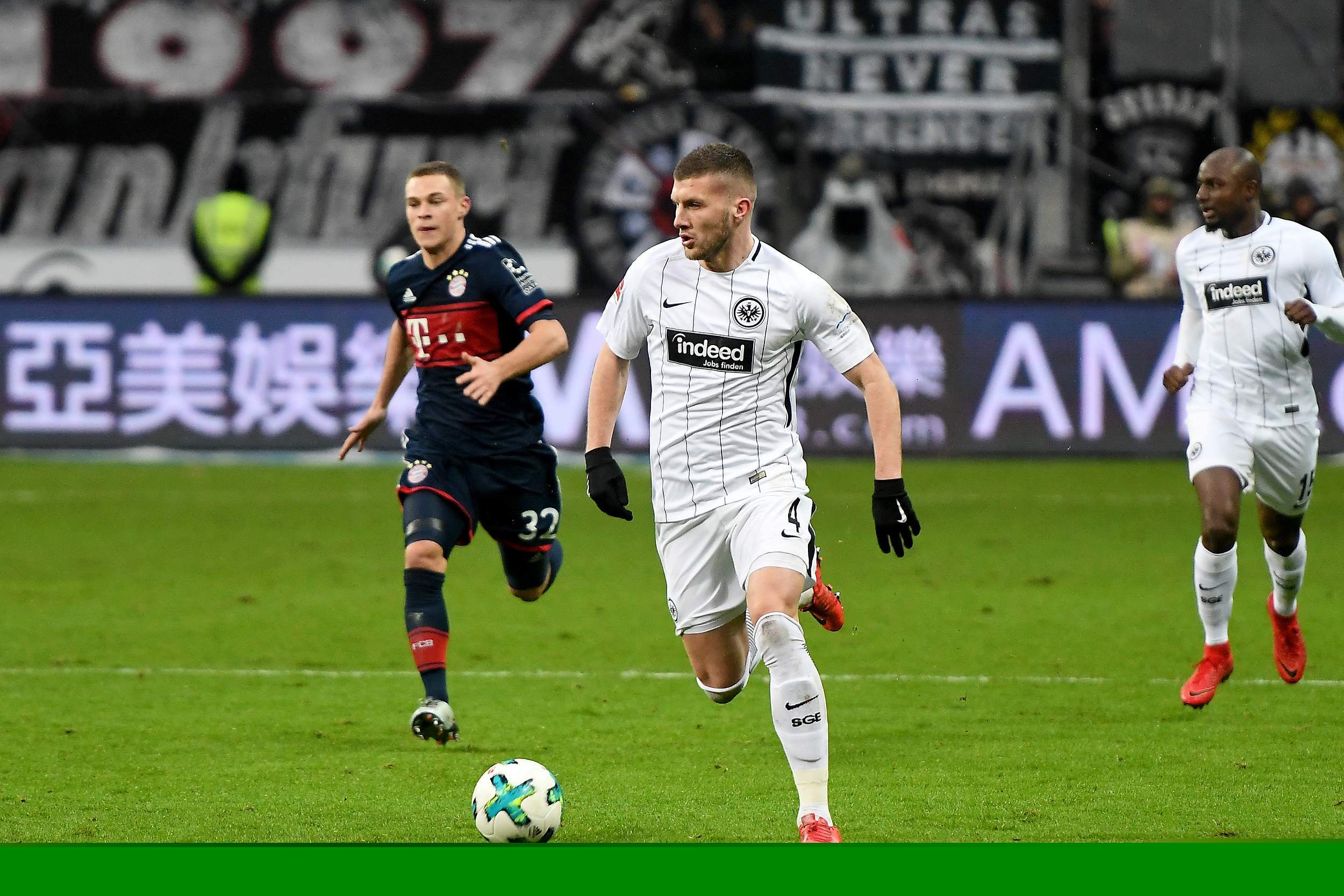 记者：迈阿密国际正与塔列雷斯就33岁阿根廷门将吉多进行谈判