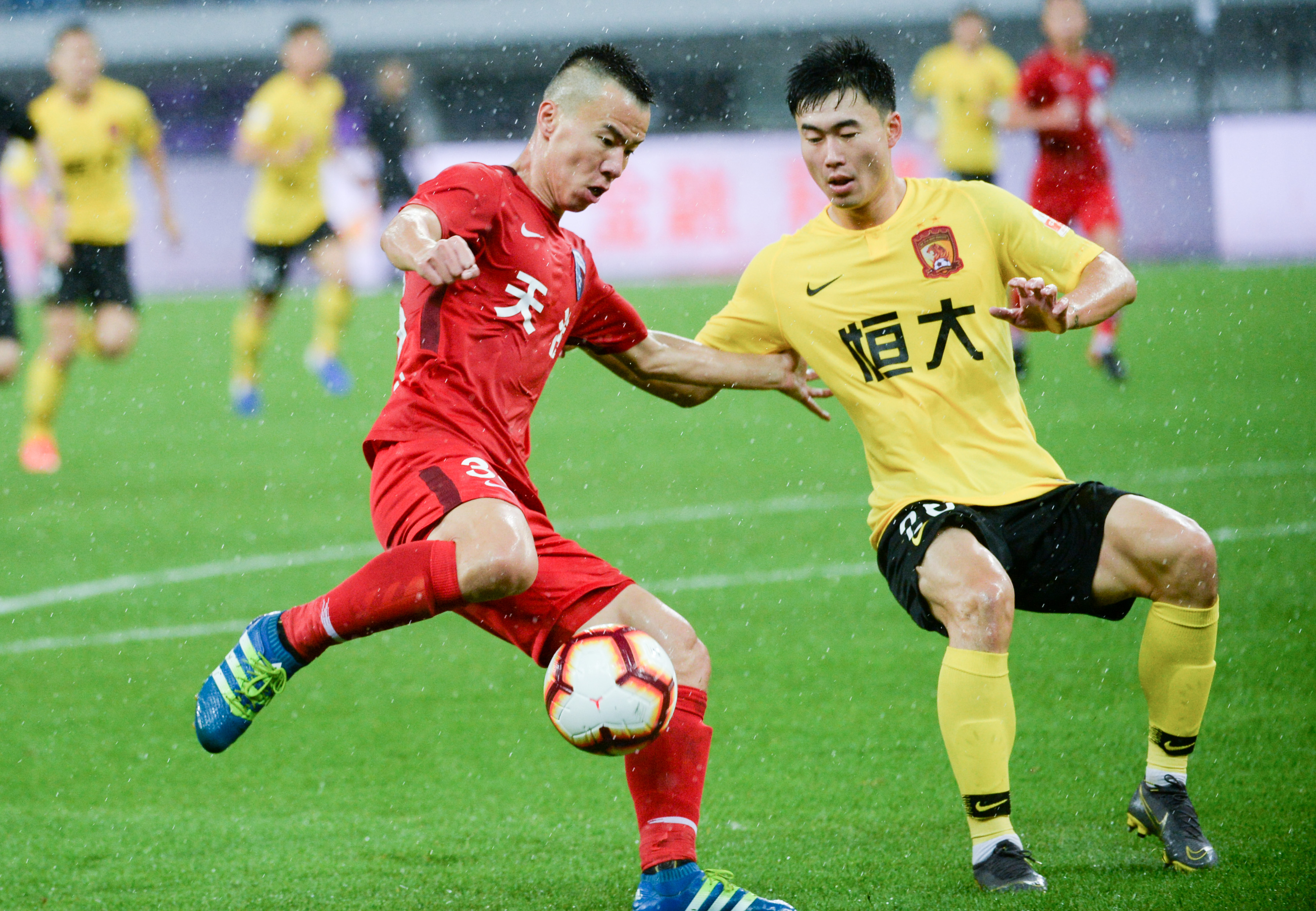 小巨人张子宇迎来WCBA首秀 替补15分6板助山东取胜