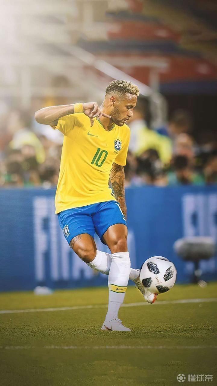 为什么外野手判断长打飞球时需要通过听觉辅助测算距离